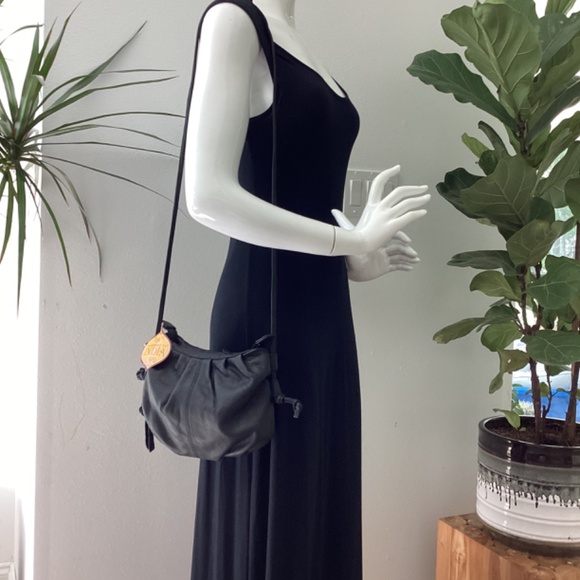 NWT PASSPORT TO INDIA BLACK GENUINE LEATHER CROSSBODY SHOULDER BAG - Picture 4 of 13